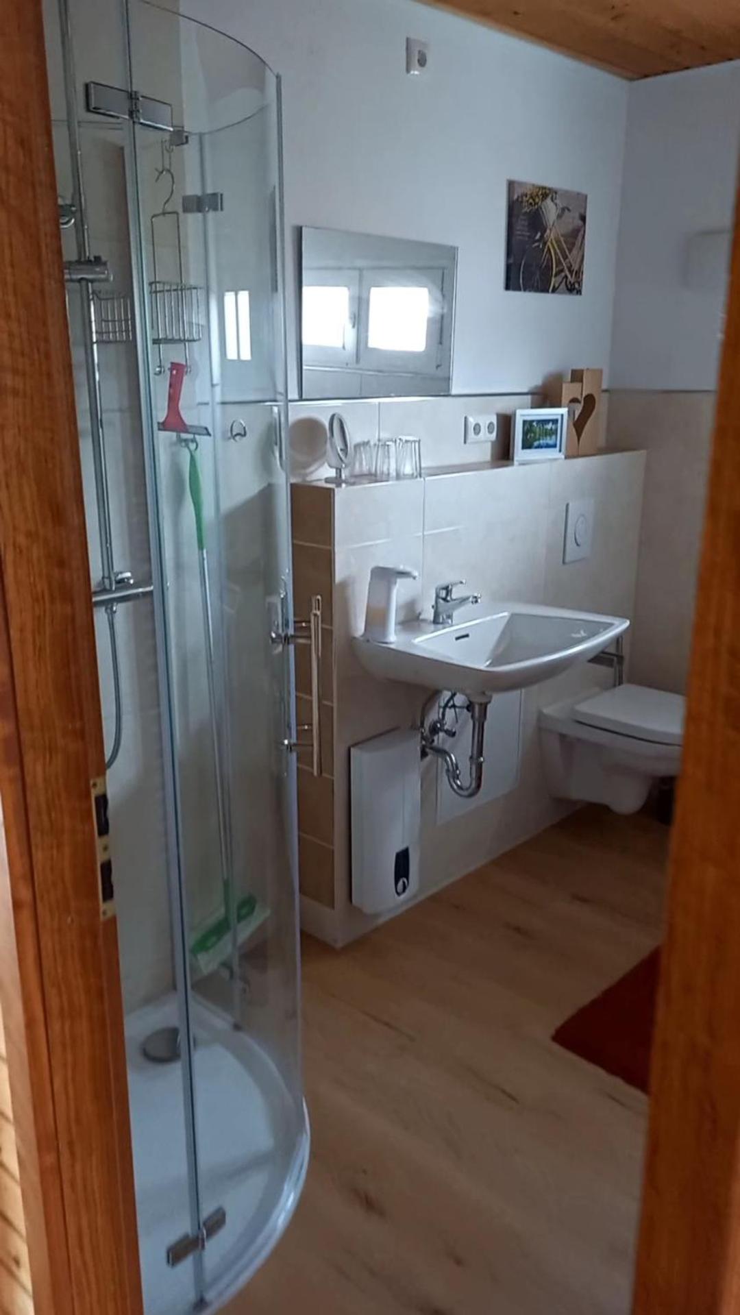 Westrich Apartment Wallduern